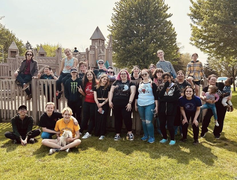 The art club and NAHS students at Stephens Park for end of year celebration